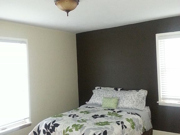 Master Bedroom - Main Floor