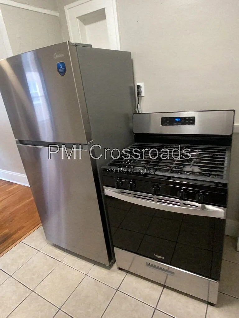 1 bed, 1.0 bath, 700 sqft, $855 — Photo 3