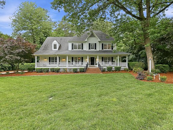 2nd image of 204 Lochview Dr