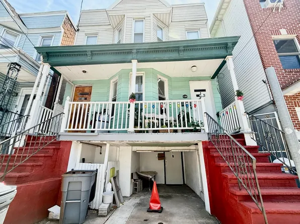 12 Van Wagenen Avenue image 1 of 23