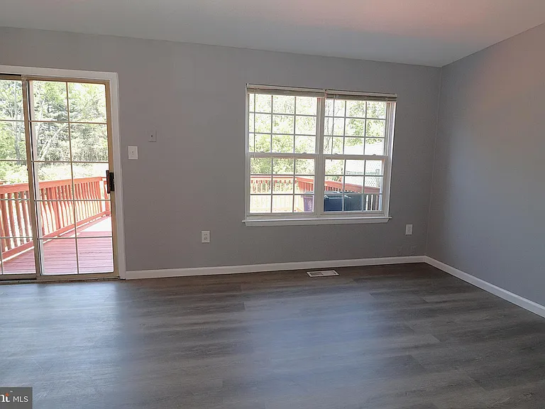 18365 Honeylocust Cir — Photo 6