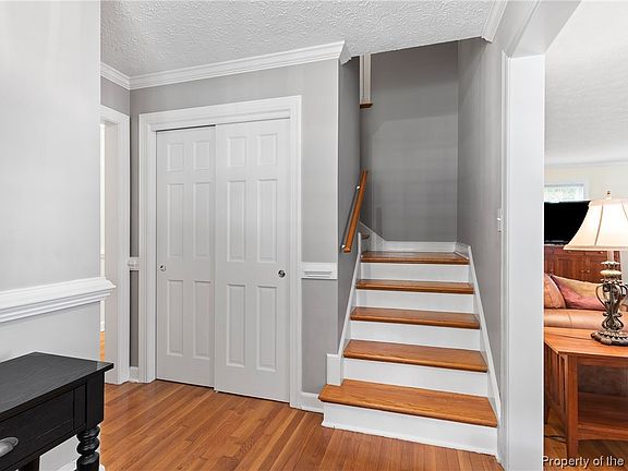 5th image of 440 Summer Dr