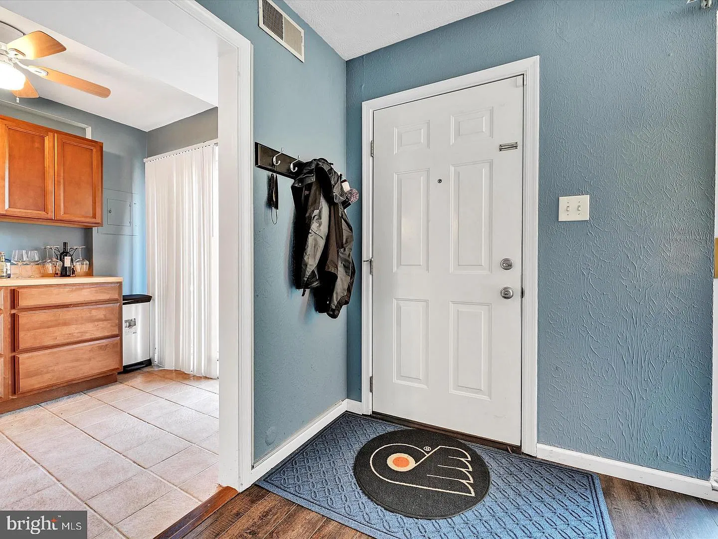 2 bed, 1.5 bath, 1012 sqft, $2,000 — Photo 4