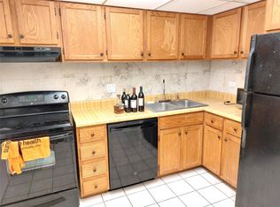 3670 Inverrary Dr APT 1W, Lauderhill, FL 33319