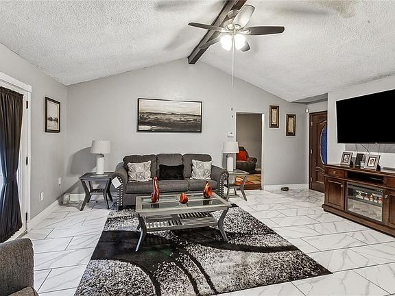 2nd image of 1829 Burnley Dr