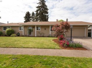 2304 Hawthorne Dr, Newberg, OR 97132