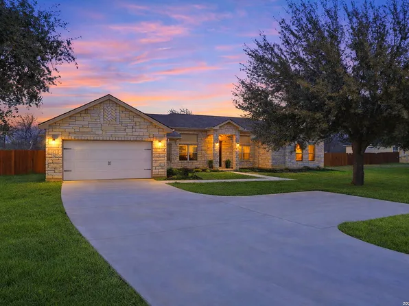 109 W Short Meadow, Lytle, TX 78052