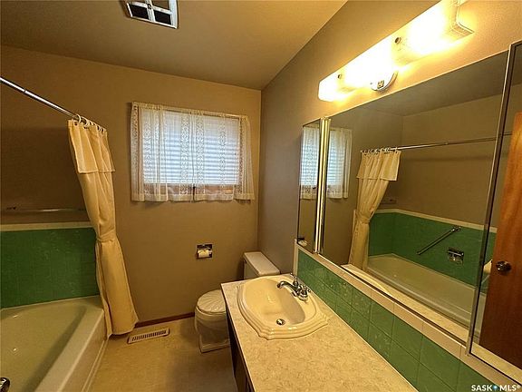 5th image of 35 Kasper Cres