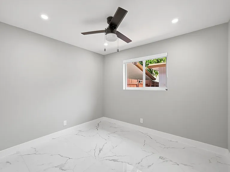 4380 NW 59th Ct — Photo 16