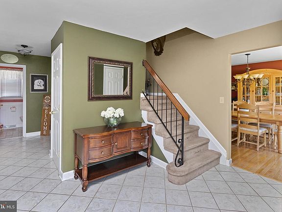 5th image of 99 Willis Dr