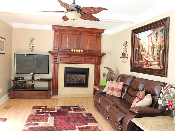 5th image of 4234 Marywood Dr