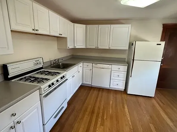 12 Hartwell St #12B, Waltham, MA 02453