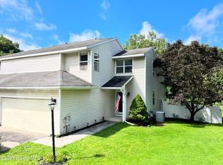 14 Heyden Rd, Troy, NY 12180