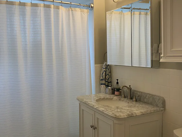 92 Surrey St #92 — Photo 11