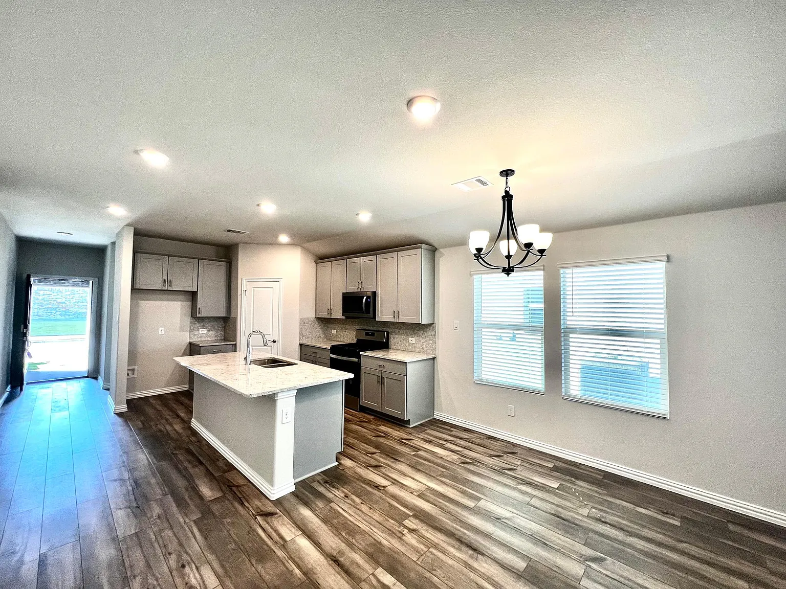 2343 Aspen Hill Dr — Photo 4