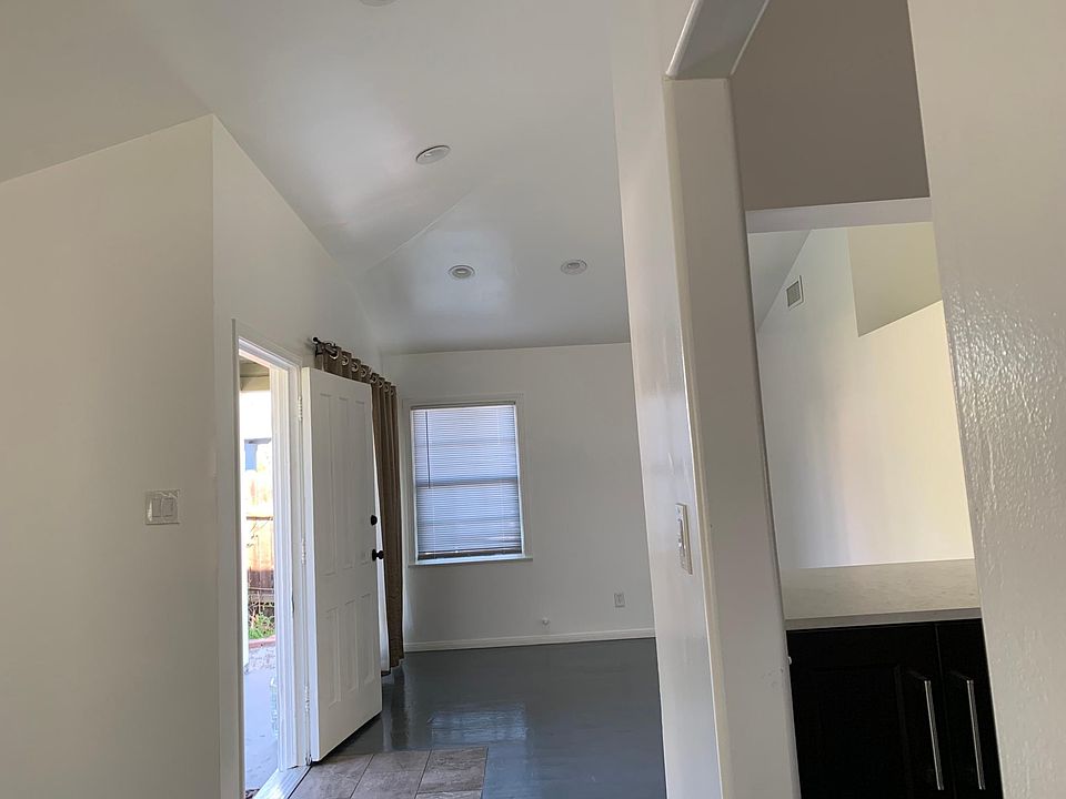 1st image of 7562 Mooney Dr