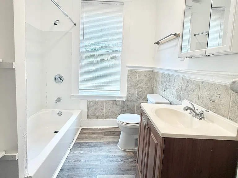 603 Howard Ave #2C — Photo 6