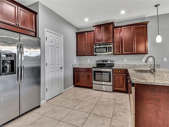 3rd image of 10848 Alvara WAY