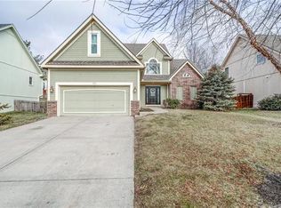 308 Dublin Cir, Smithville, MO 64089