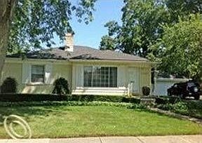 1st image of 32495 Sheridan Dr