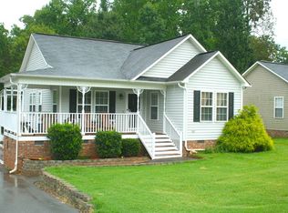 522 N 2nd St, Mebane, NC 27302
