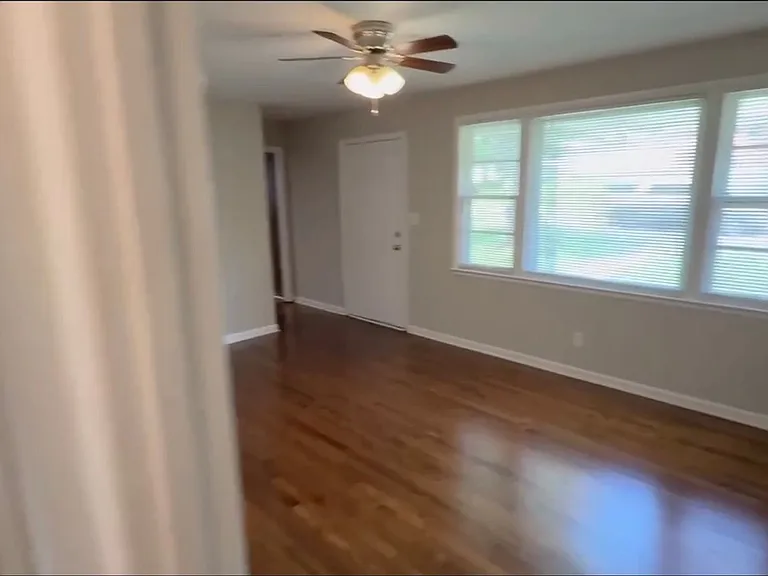 107 Oliphant St — Photo 10