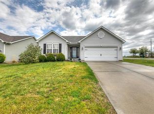 8811 N College Ave, Kansas City, MO 64156