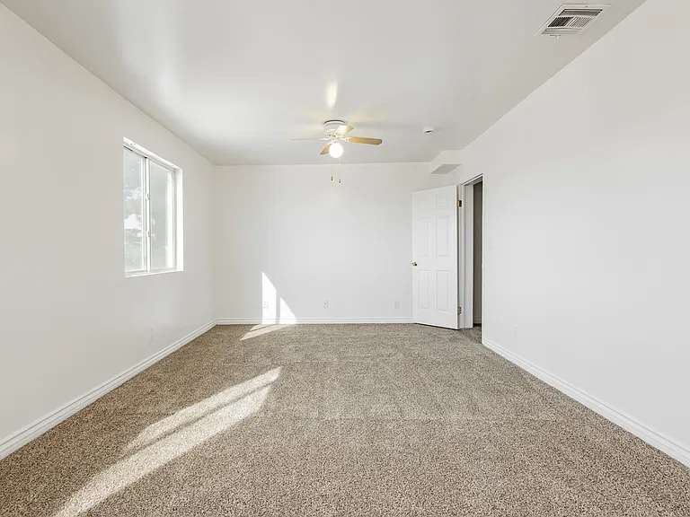 3969 Manford Cir — Photo 9