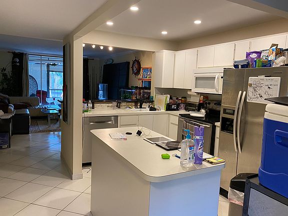 3rd image of 777 S Federal Hwy APT M103