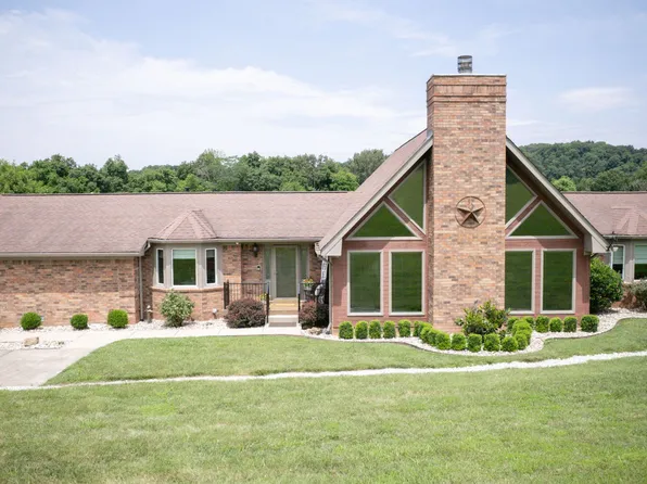 938 Thompson Rd, Pegram, TN 37143