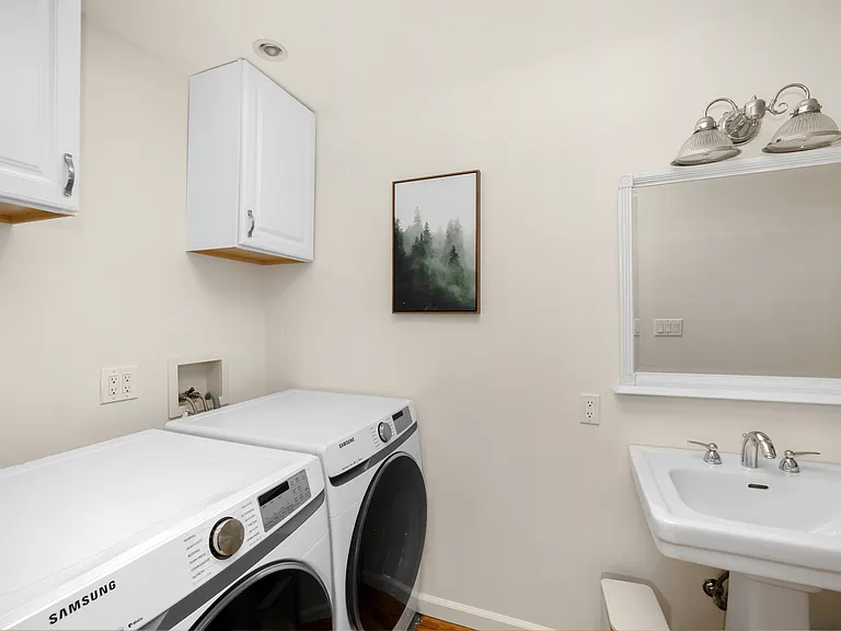 22928 Leonora Dr — Photo 6