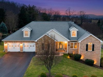 390 Stoneledge Dr, Roanoke, VA, 24019