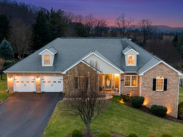 390 Stoneledge Dr, Roanoke, VA 24019