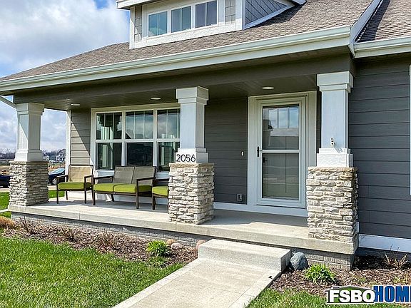 4th image of 2056 SW Cascade Falls Dr
