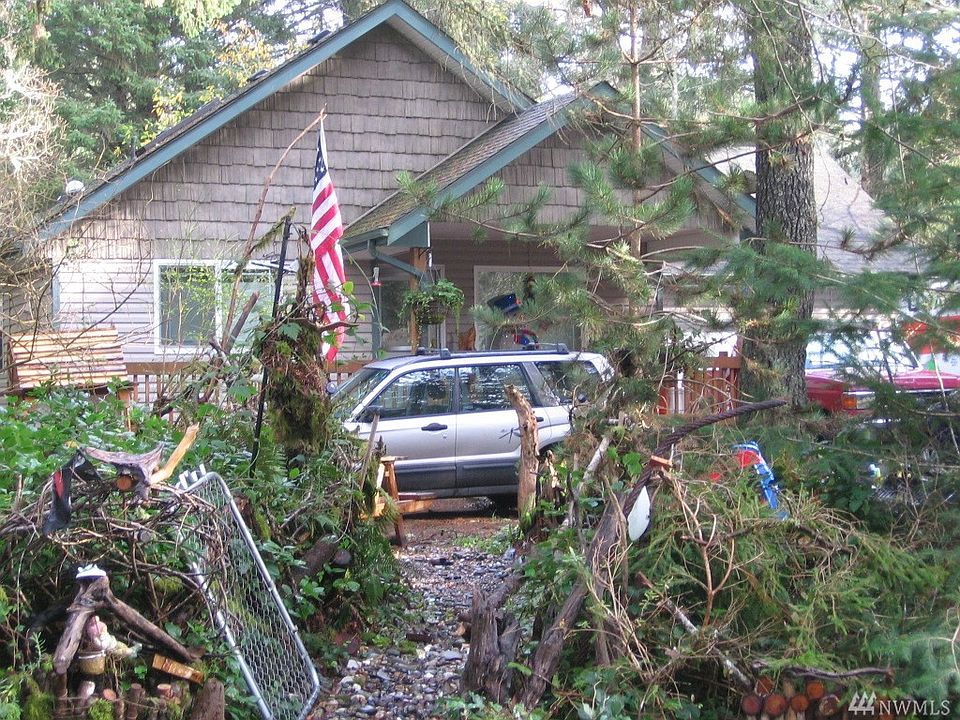2nd image of 424 Snahapish Ave SE