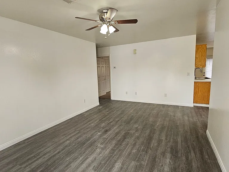 723 Spring Meadow Ct — Photo 10