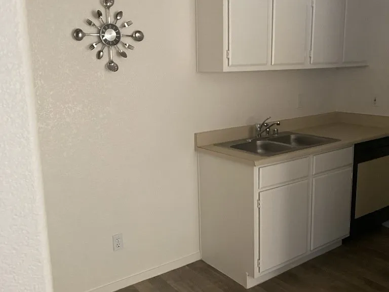 5271 Lindell Rd #201 — Photo 5