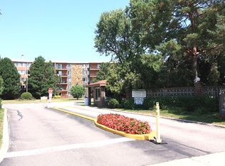 16 E Old Willow Rd APT 405S, Prospect Heights, IL