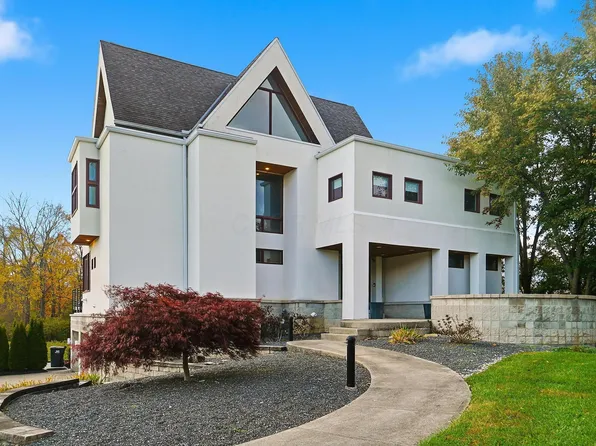 100 Stonesthrow Dr, Alexandria, OH 43001