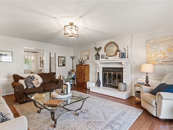 5th image of 7415 Oakmont Ln