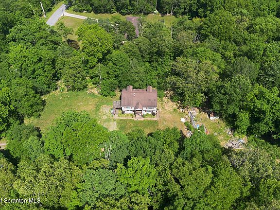 5th image of 112 Spring Hill Dr