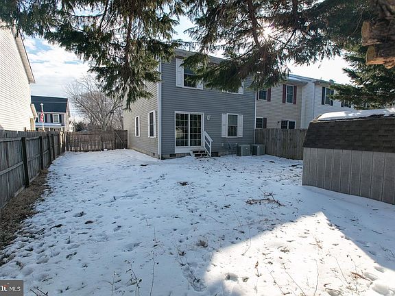 5th image of 17 Ward St