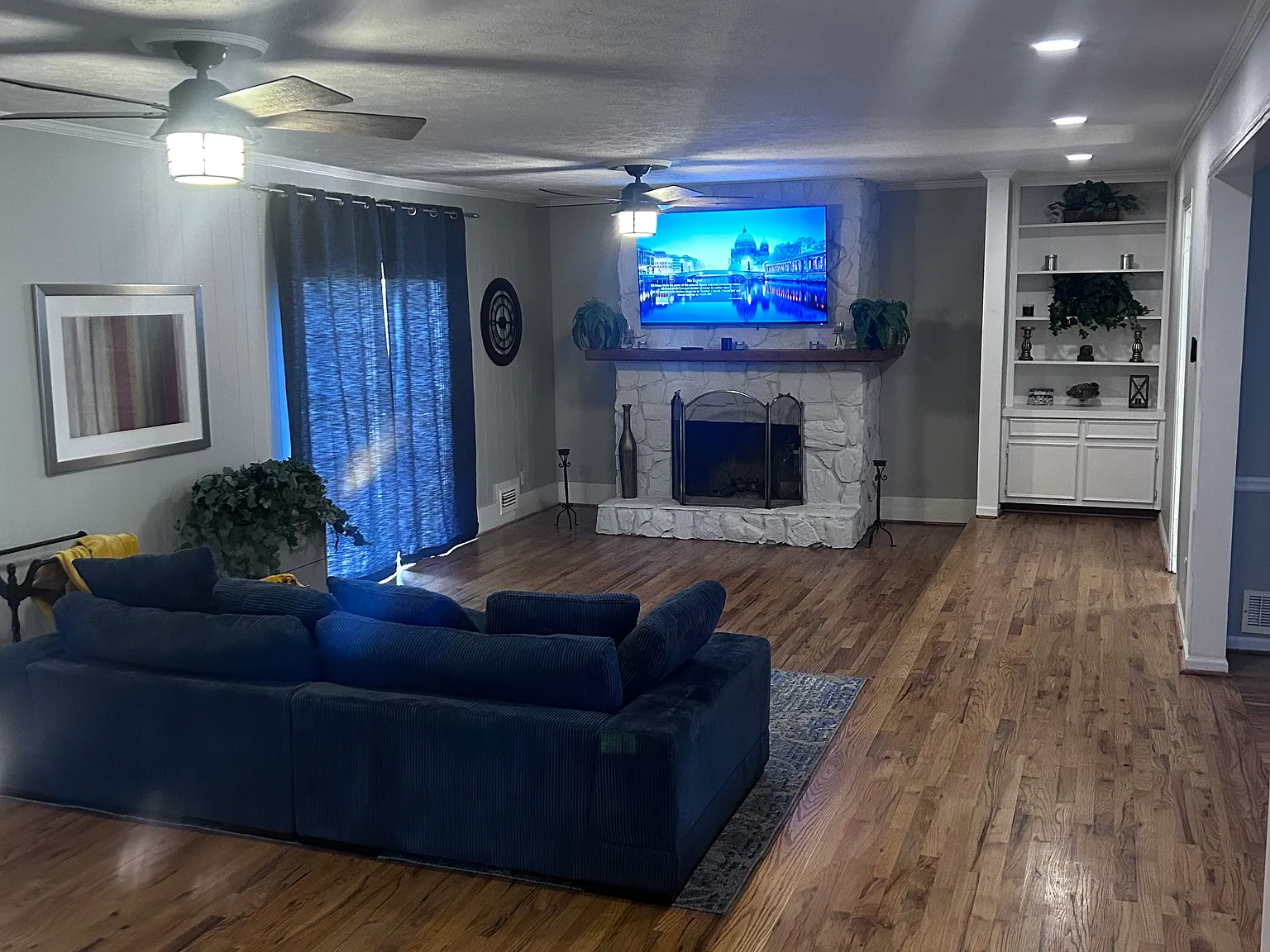 3 bed, 1900 sqft, $3,800 — Photo 4
