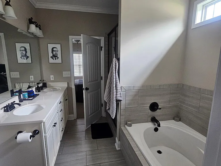 127 Concord Rdg — Photo 5