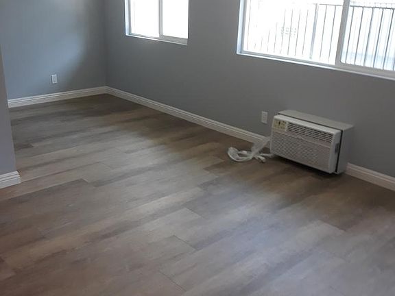 2nd image of 7025 Sepulveda Blvd #4