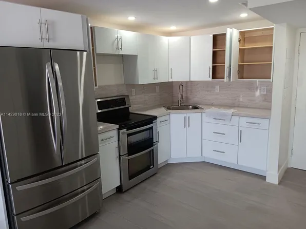 777 SW 9th Ave APT 408, Miami, FL 33130