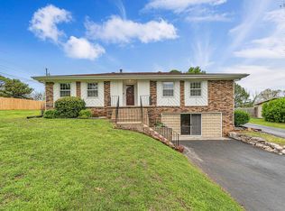 143 Park Blvd W, Ozark, MO 65721