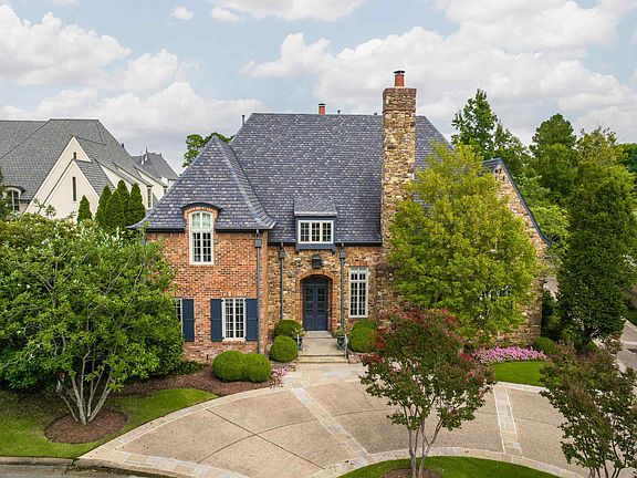 2nd image of 6175 Chapelle Cir