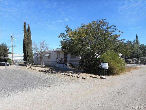 3rd image of 2325 E Lass Ave