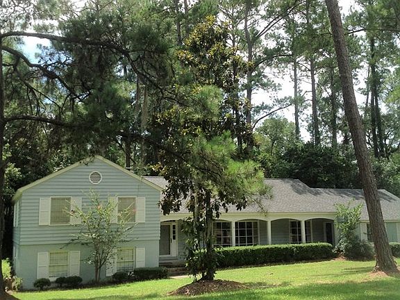 5th image of 2305 Riverhill Dr